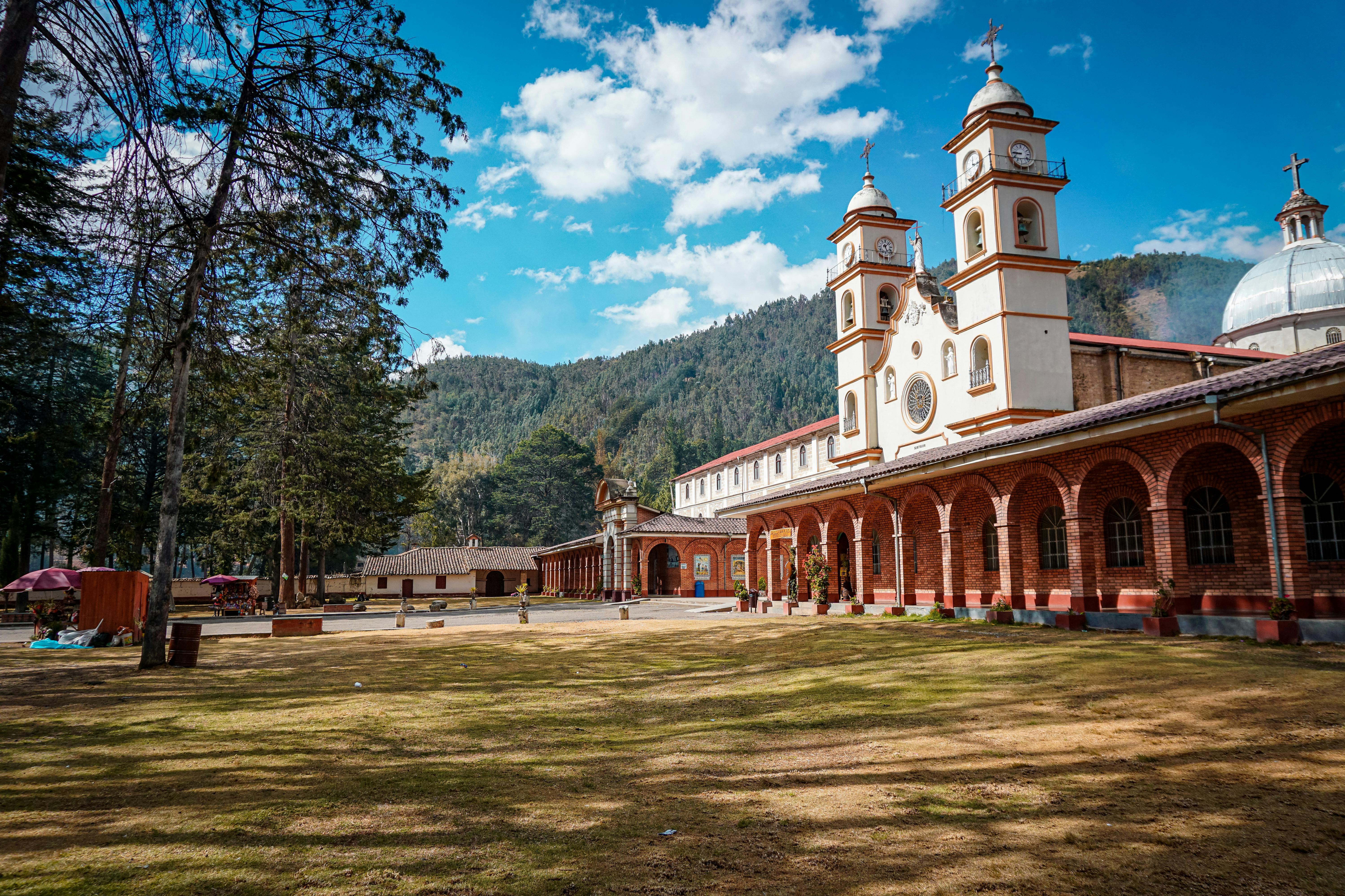 Explore the historic Convento de Ocopa, a cultural landmark in Junín, Peru, surrounded by serene nature.