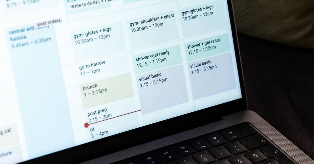 My Daily Schedule Computer Making a Schedule on the Laptop · Free Stock Photo