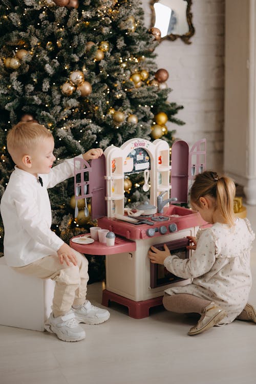 Foto profissional grátis de árvore de Natal, brinquedos, cozinha