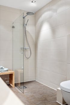 Douche italienne PMR design pour maison récente — Nantes (44000)