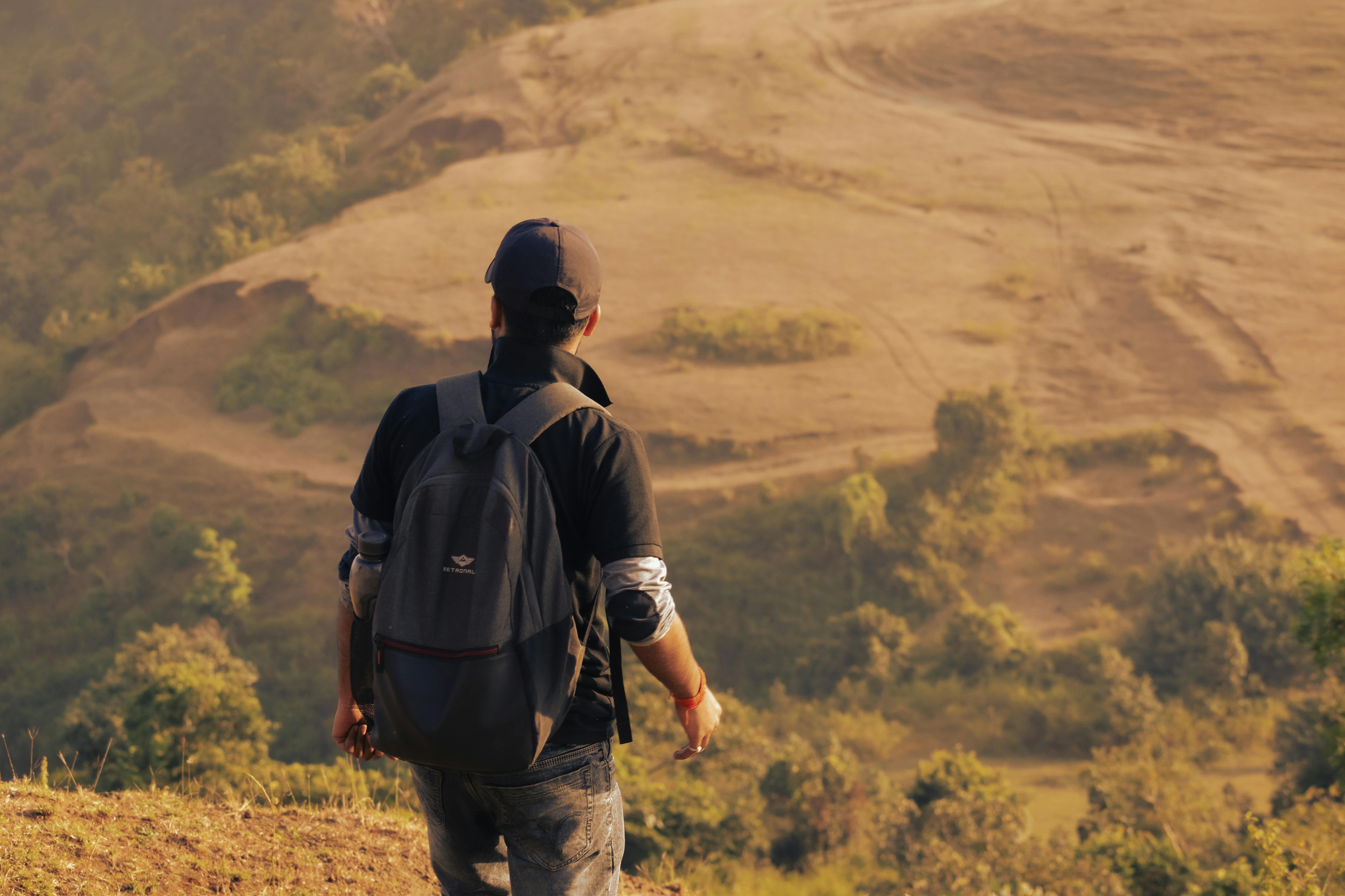 Affordable destinations for budget-conscious young travelers - Belleville News — Photo by Rajvardhan Singh on Pexels
