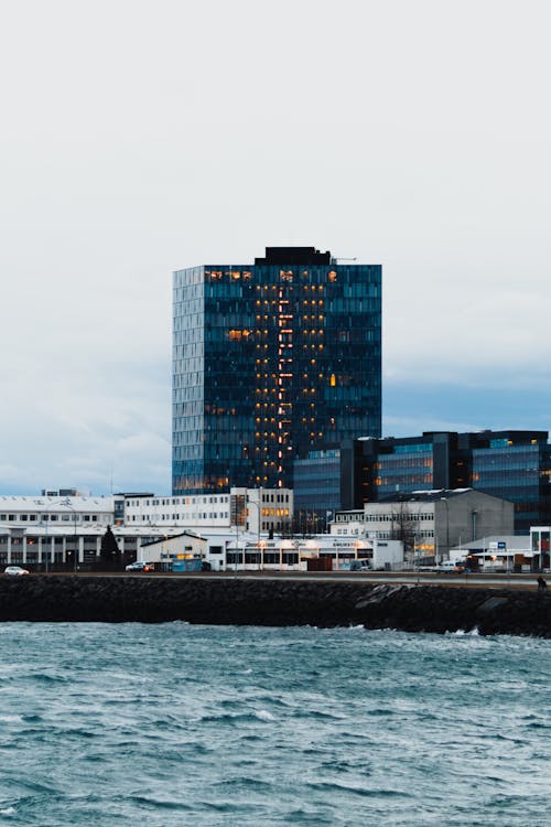 Ilmainen kuvapankkikuva tunnisteilla hotelli, islanti, kaupungit