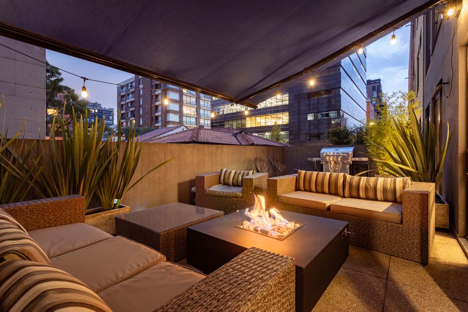 Rooftop sky deck with fire pits and skyline views - two bedroom luxury apartments Rooftop sky deck with fire pits and skyline views - two bedroom luxury apartments