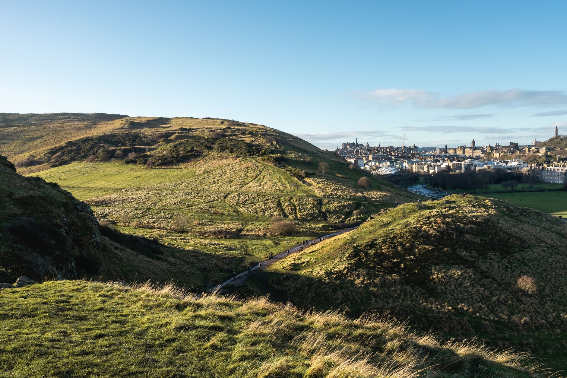 Edinburgh vs Glasgow: Which Scottish City is Better to Visit?