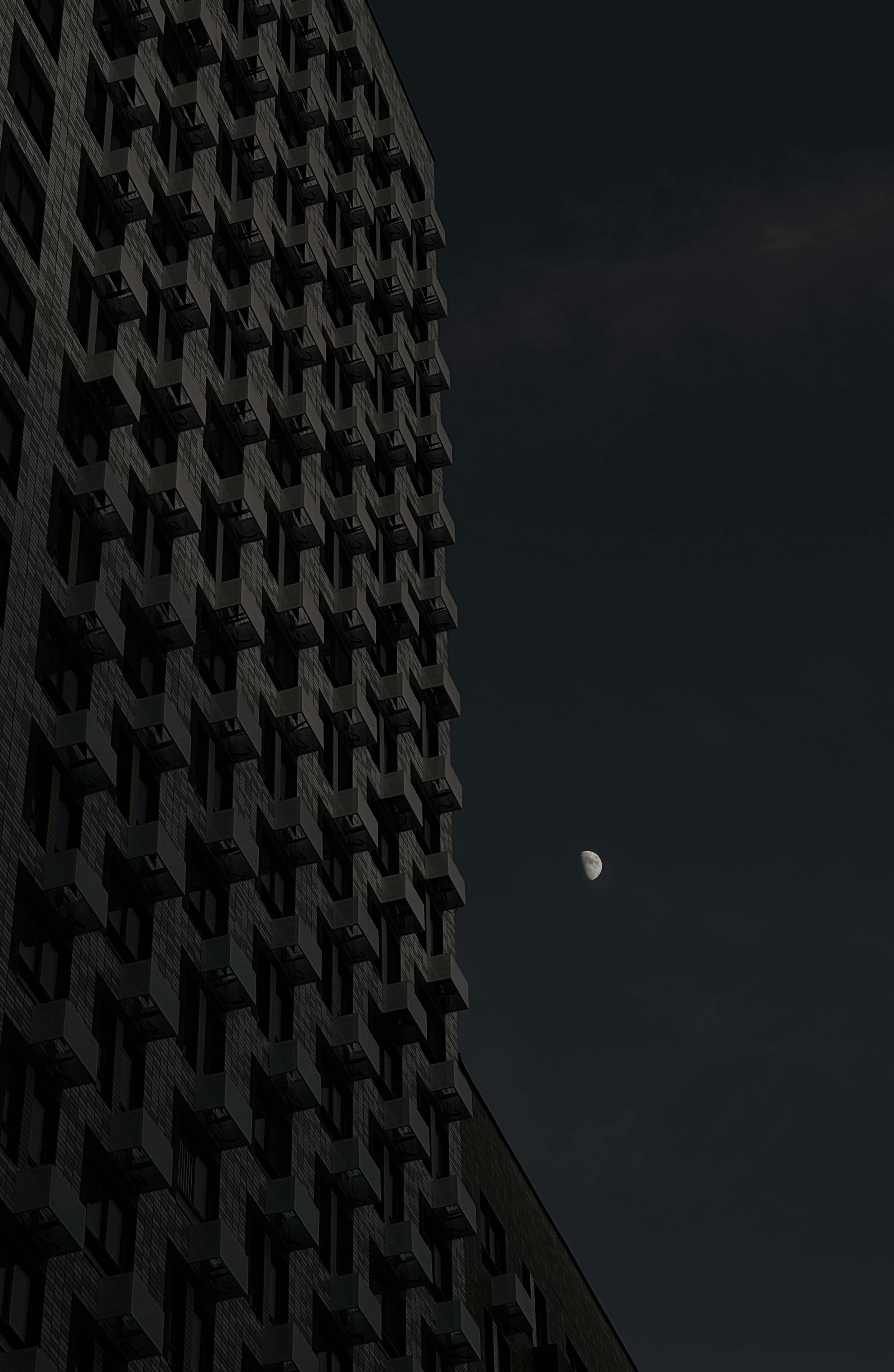 bezplatná Budování Zdi V Noci Základová fotografie