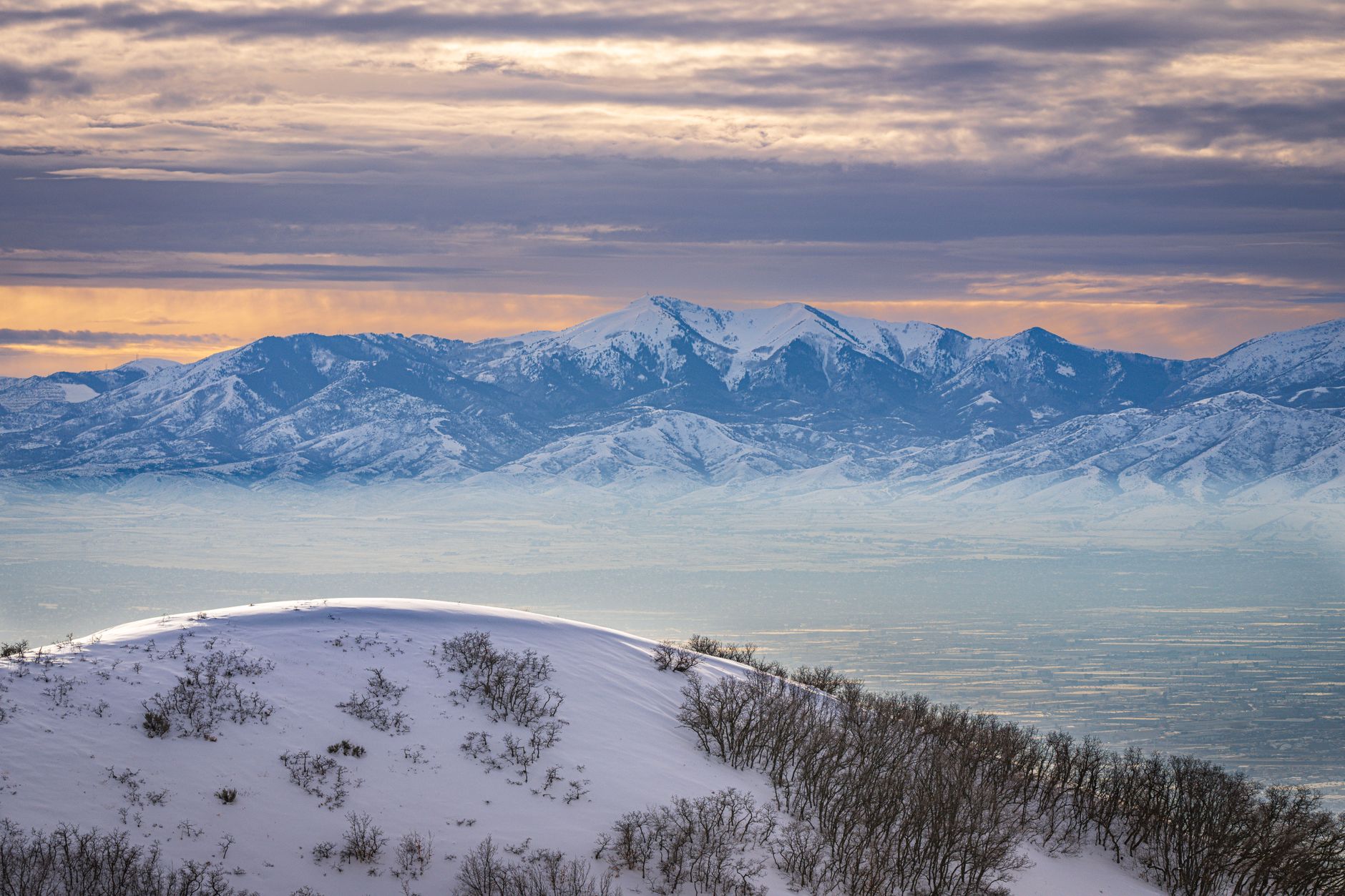 Berge & Sonnenuntergang in der Natur – Eindrucksvolles Landschaftsfoto