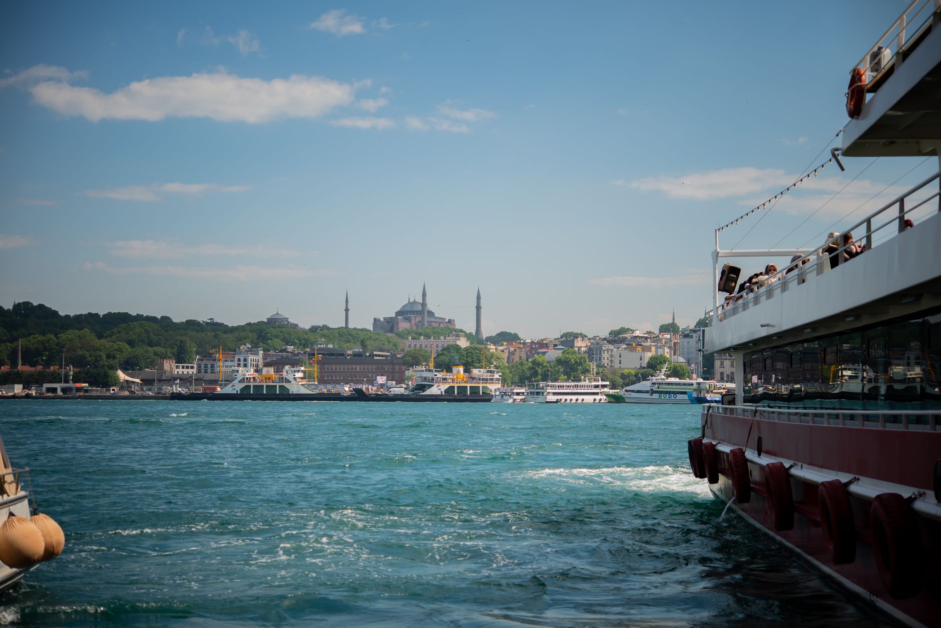 İstanbulun cazibəsi: İki qitəni birləşdirən şəhərin sirrləri və görməli məkanları - Simvolik Təsvir
