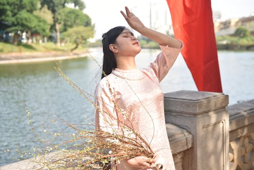 亞洲女人, 人行天橋, 和服 的 免費圖庫相片