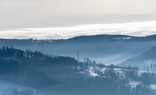 Бесплатное стоковое фото с горный хребет, горы, долина