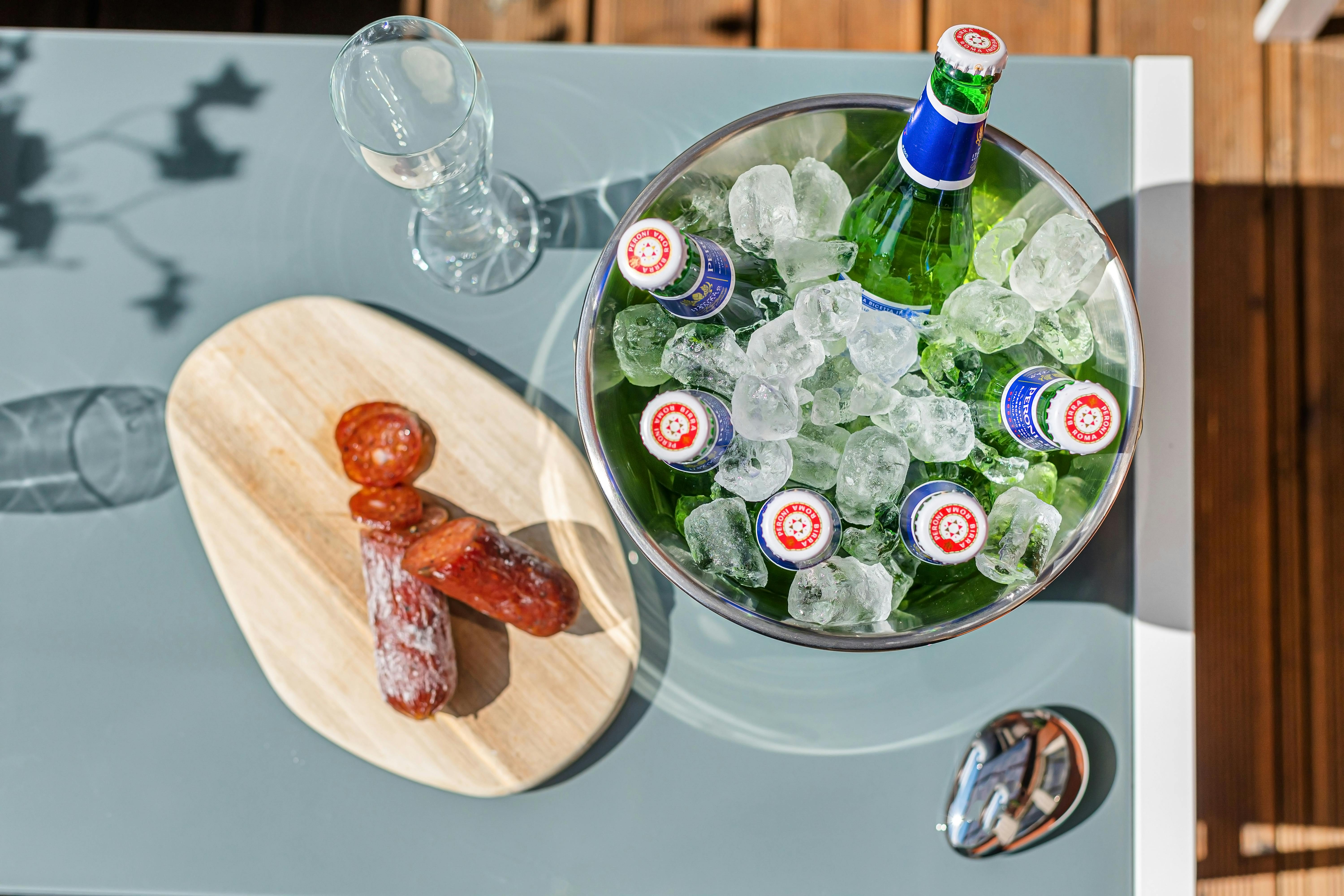 Românii preferă berea fără alcool pentru un stil de viață responsabil și echilibrat