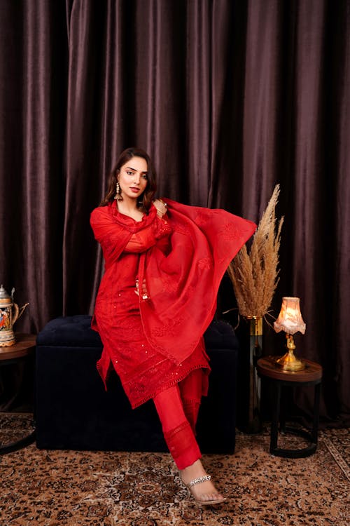 Oasis Clothing: Effortless Style for the Modern Woman Oasis Clothing: Effortless Style for the Modern Woman