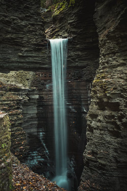 Foto Pemandangan Air Terjun