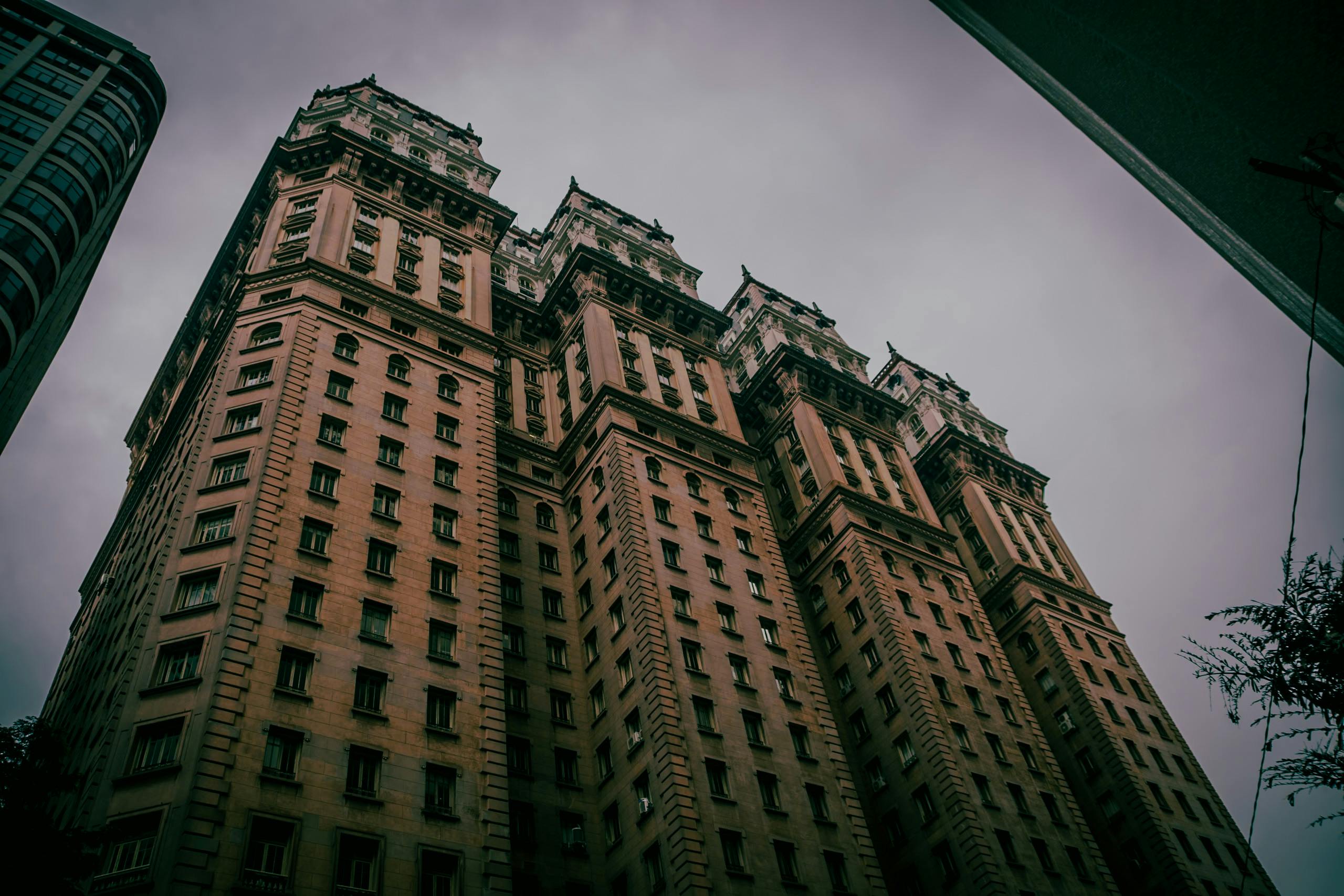 Brazil central bank trims interest rates again, eyeing Iran conflict — Photo by Th2city Santana on Pexels
