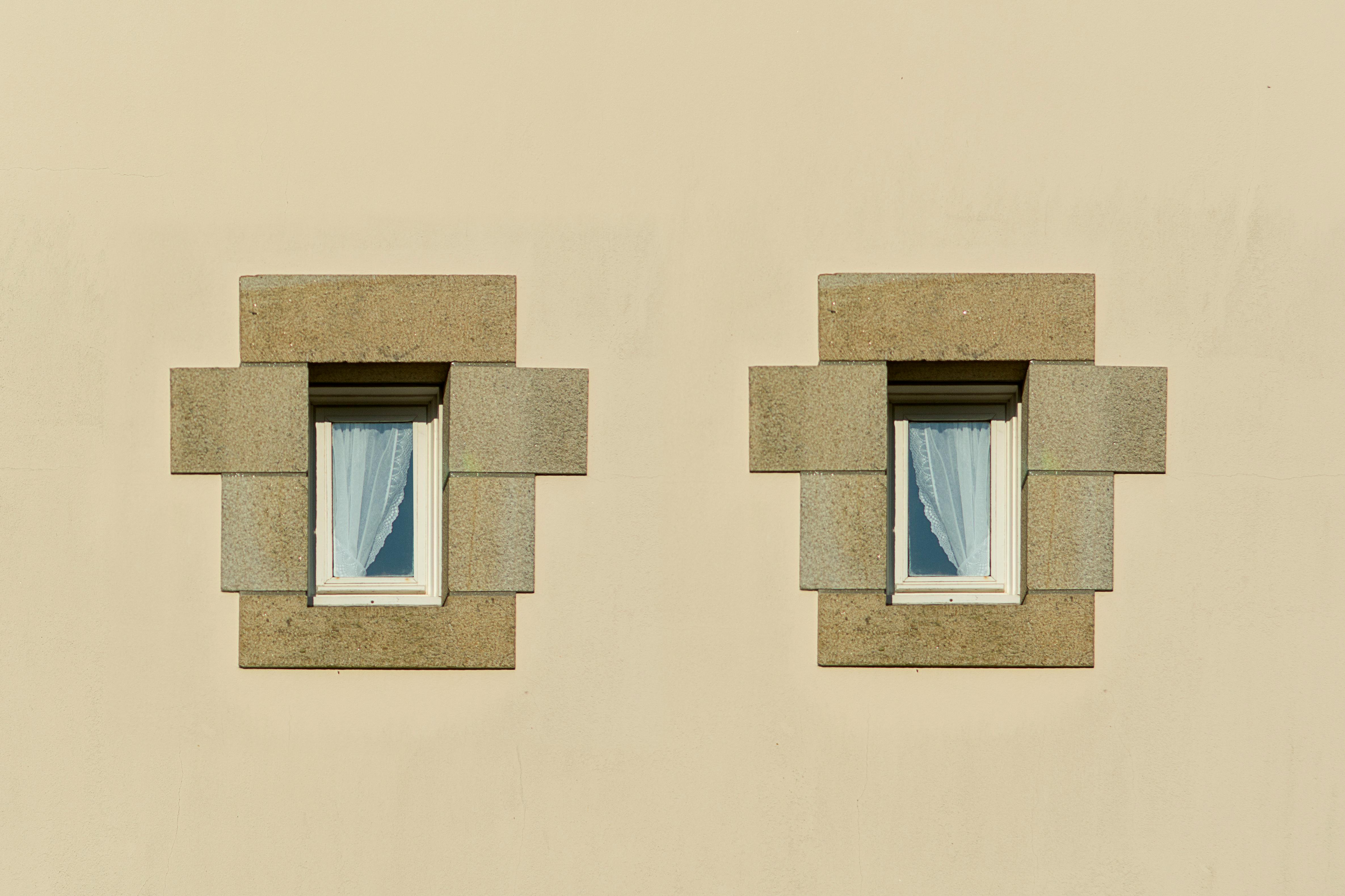 bezplatná Základová fotografie zdarma na téma architektura, béžová zeď, dekor Základová fotografie