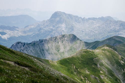 Бесплатное стоковое фото с горы, зеленый, пейзаж