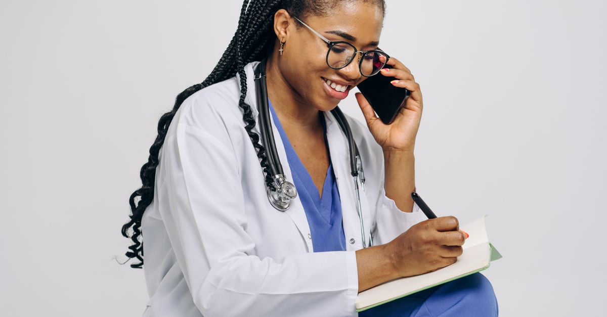 Role of mobile clinics and telehealth in last‑mile healthcare delivery