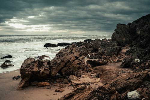바다, 바위, 불모의의 무료 스톡 사진