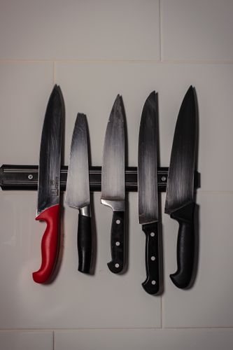 Five-Knife Magnetic Set