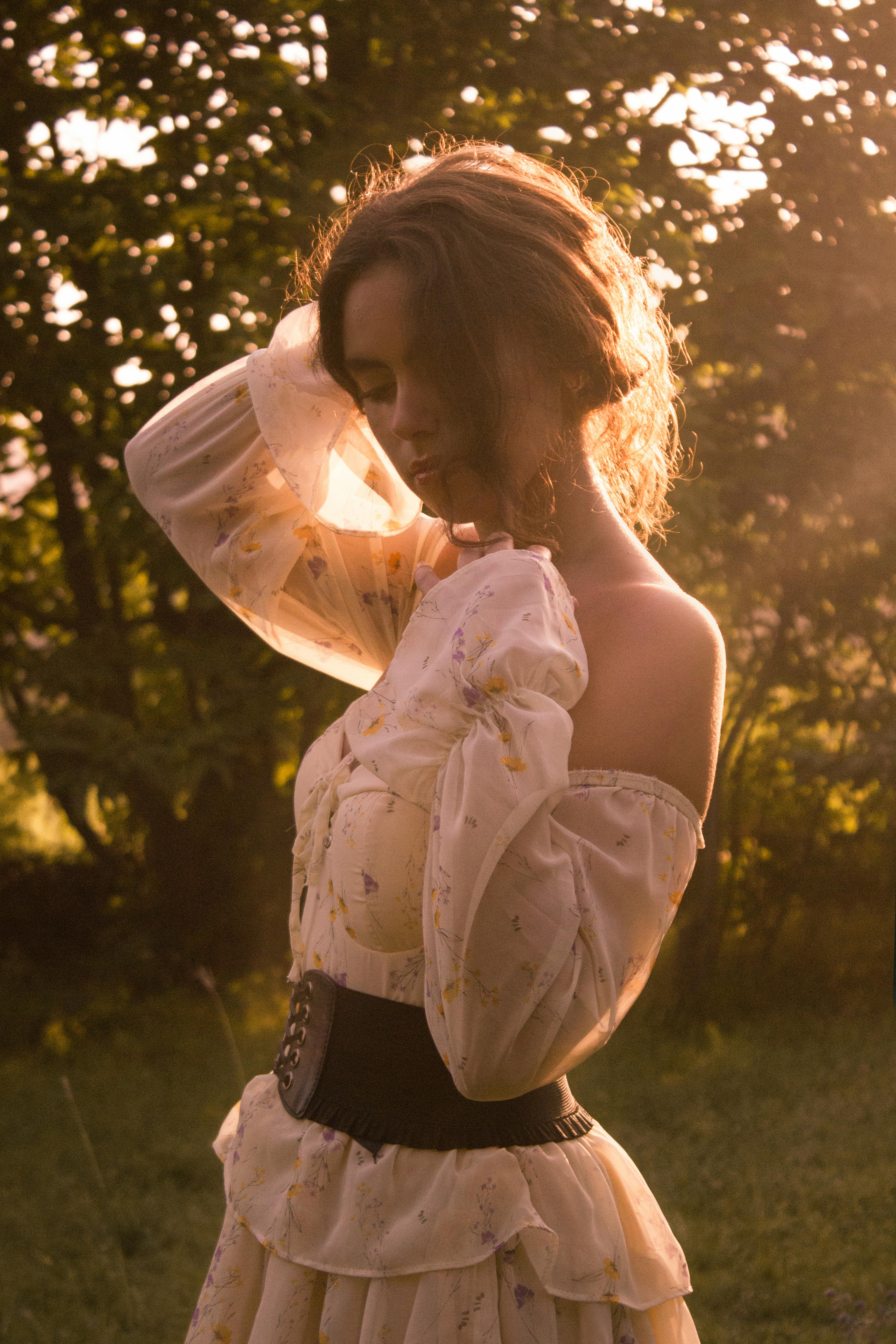 Free Brunette in Dress with Belt Stock Photo