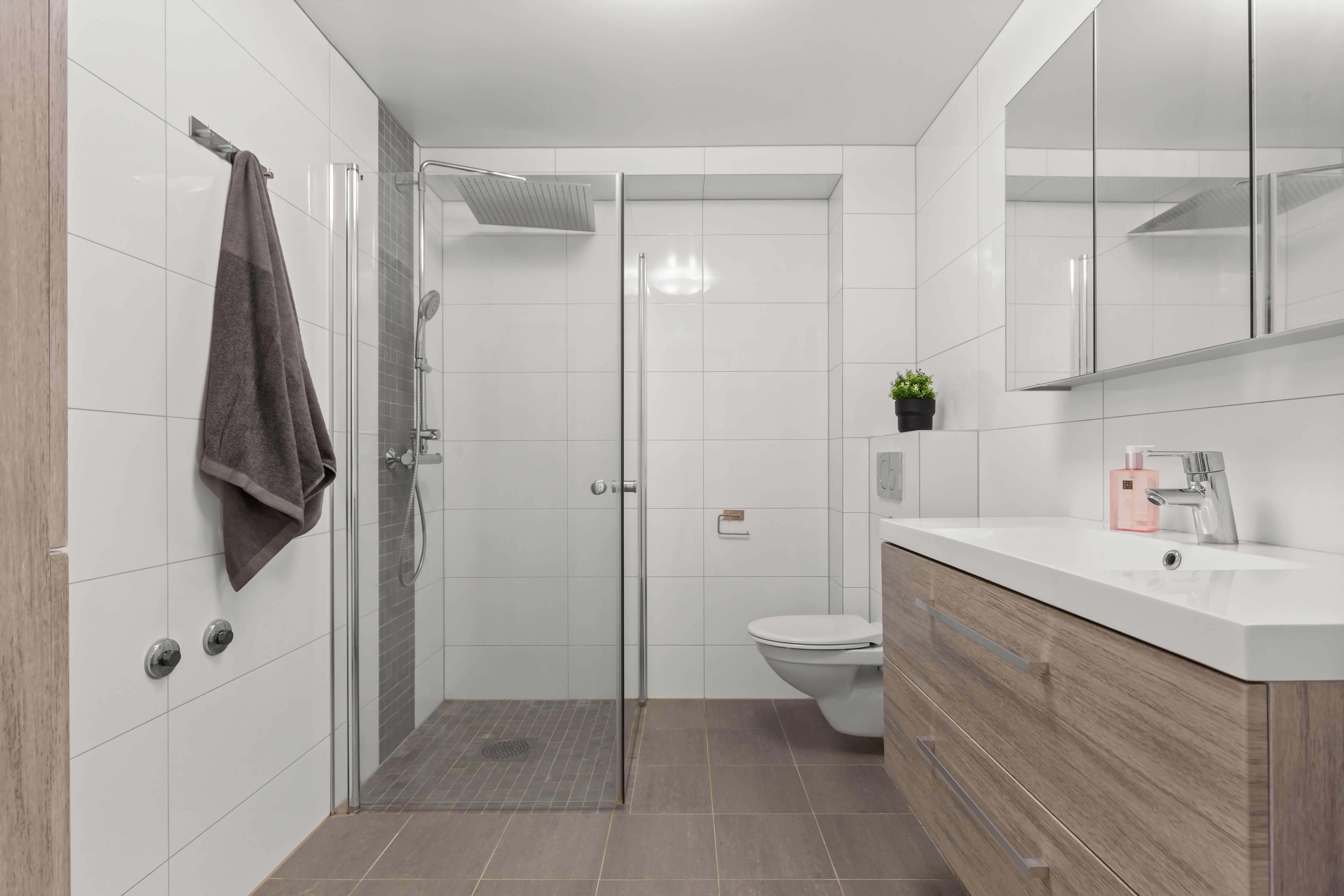 Moderne doucheset met thermostaat