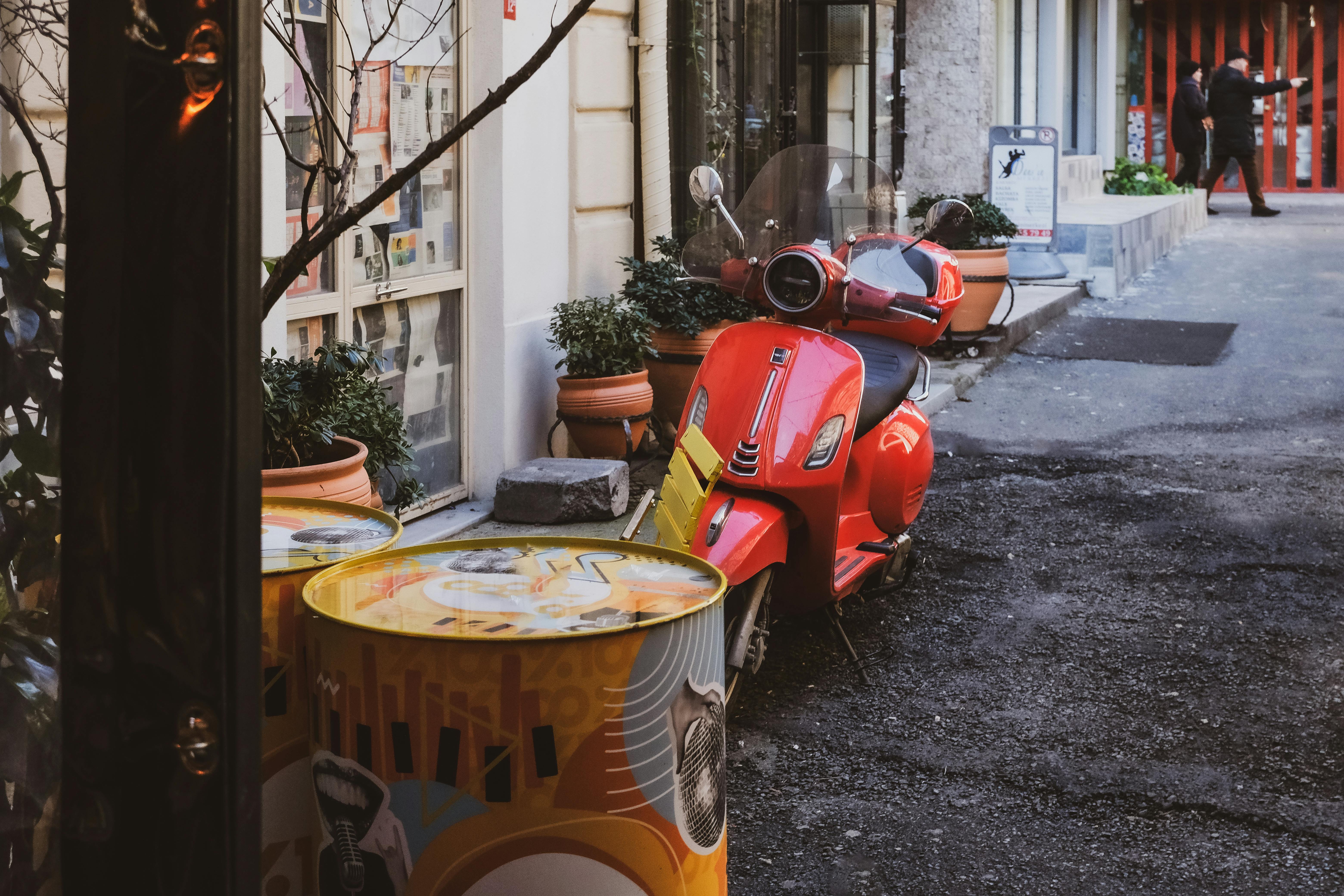 ContiScoot: over 30 Tire Sizes for Urban Mobility and Everyday Commuting — Photo by Crab Lens on Pexels