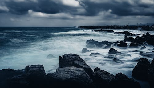 bulutlu, dalga, deniz içeren Ücretsiz stok fotoğraf