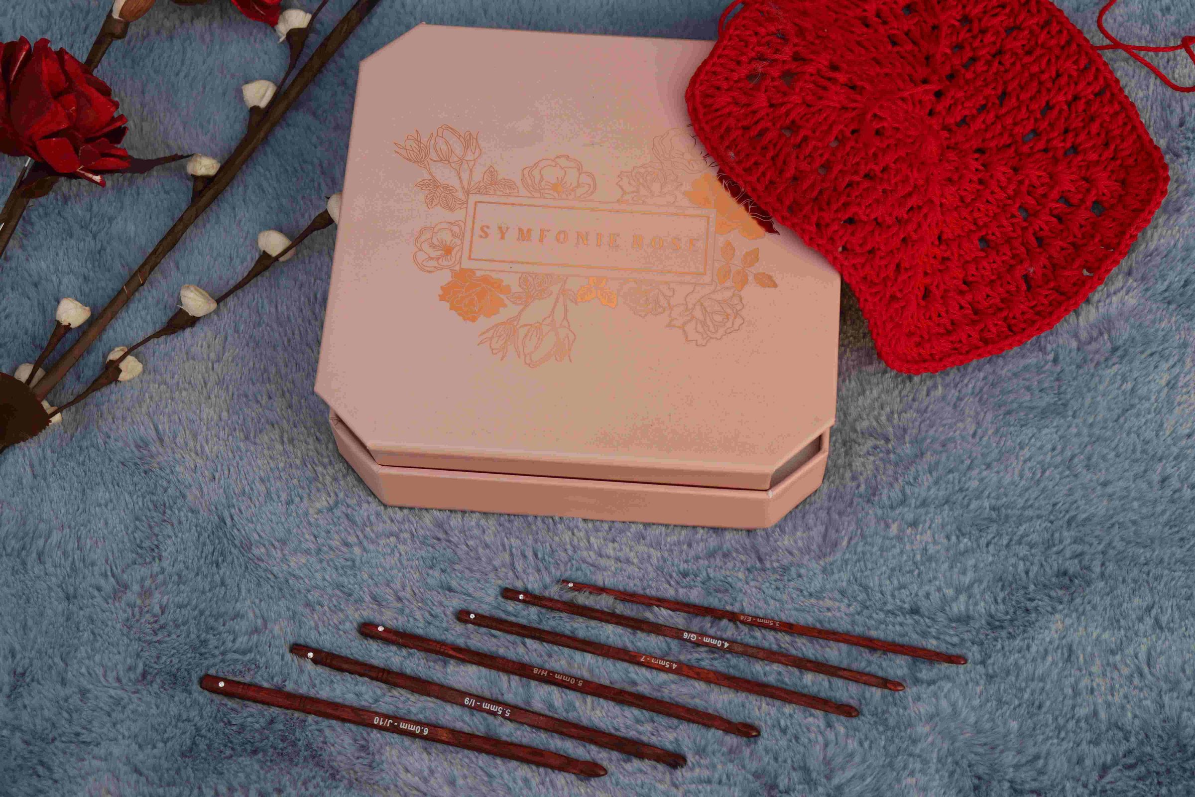 Häkelsets für Geschenkläden mit Häkelnadeln und Geschenkbox