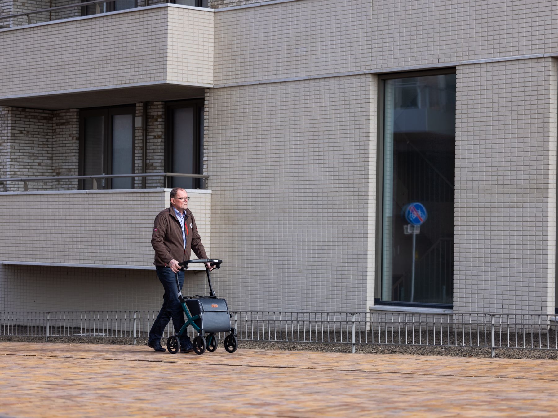 Cowplain — movers carrying boxes for a flat move