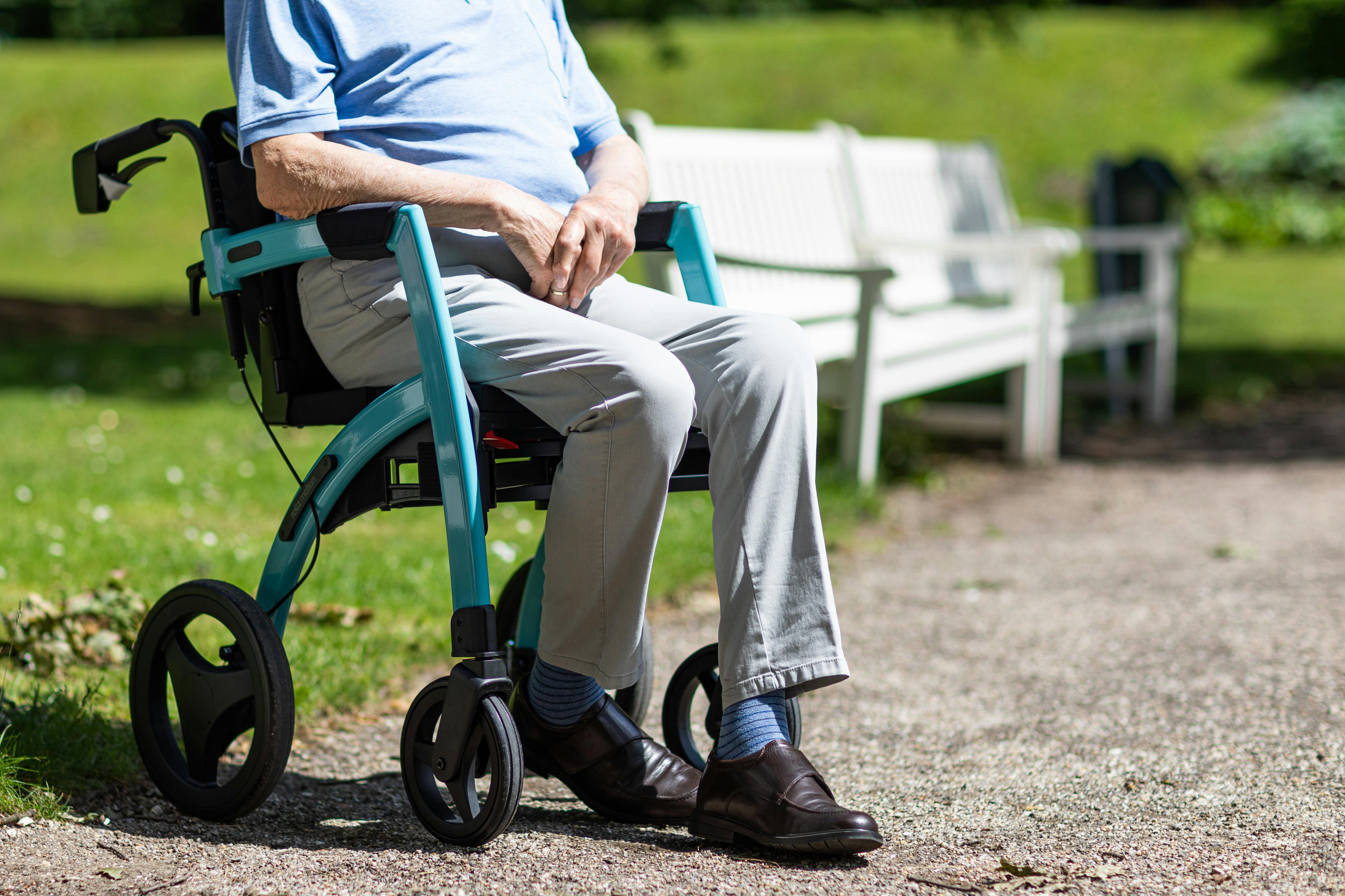 rollator - walkers for seniors