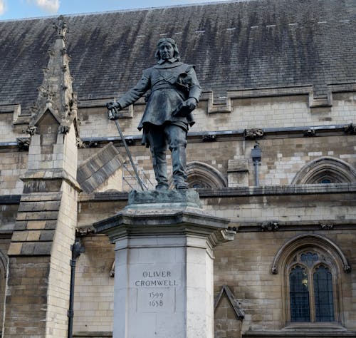 Oliver Cromwell - Parliament Estate - Westminster