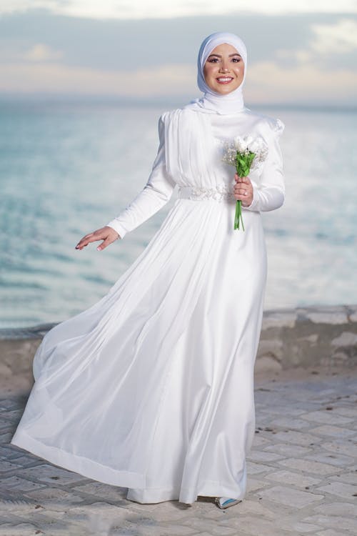 Free Smiling Woman in Wedding Dress Stock Photo