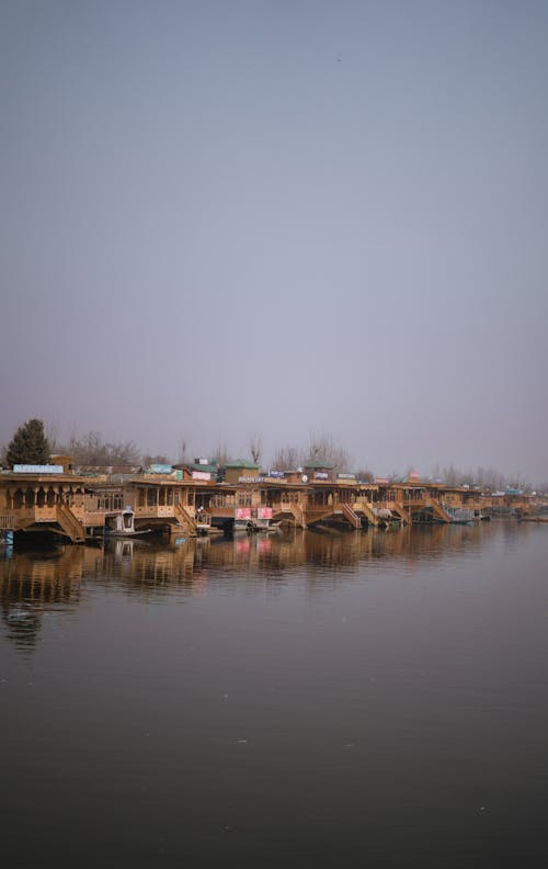 Darmowe zdjęcie z galerii z jezioro dal, kaszmir, łodzie mieszkalne