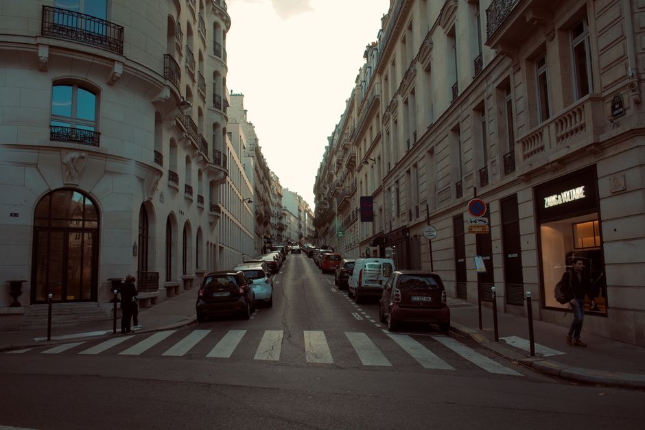 The Honest Truth: Finding the Best Car Air Freshener for Small Apartment Parking in Paris
