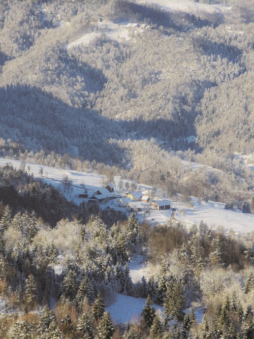 Základová fotografie zdarma na téma hora, horská vesnice, krajina tapety