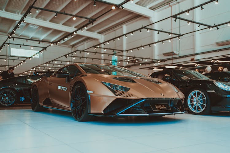 Brown Lamborghini Huracan STO