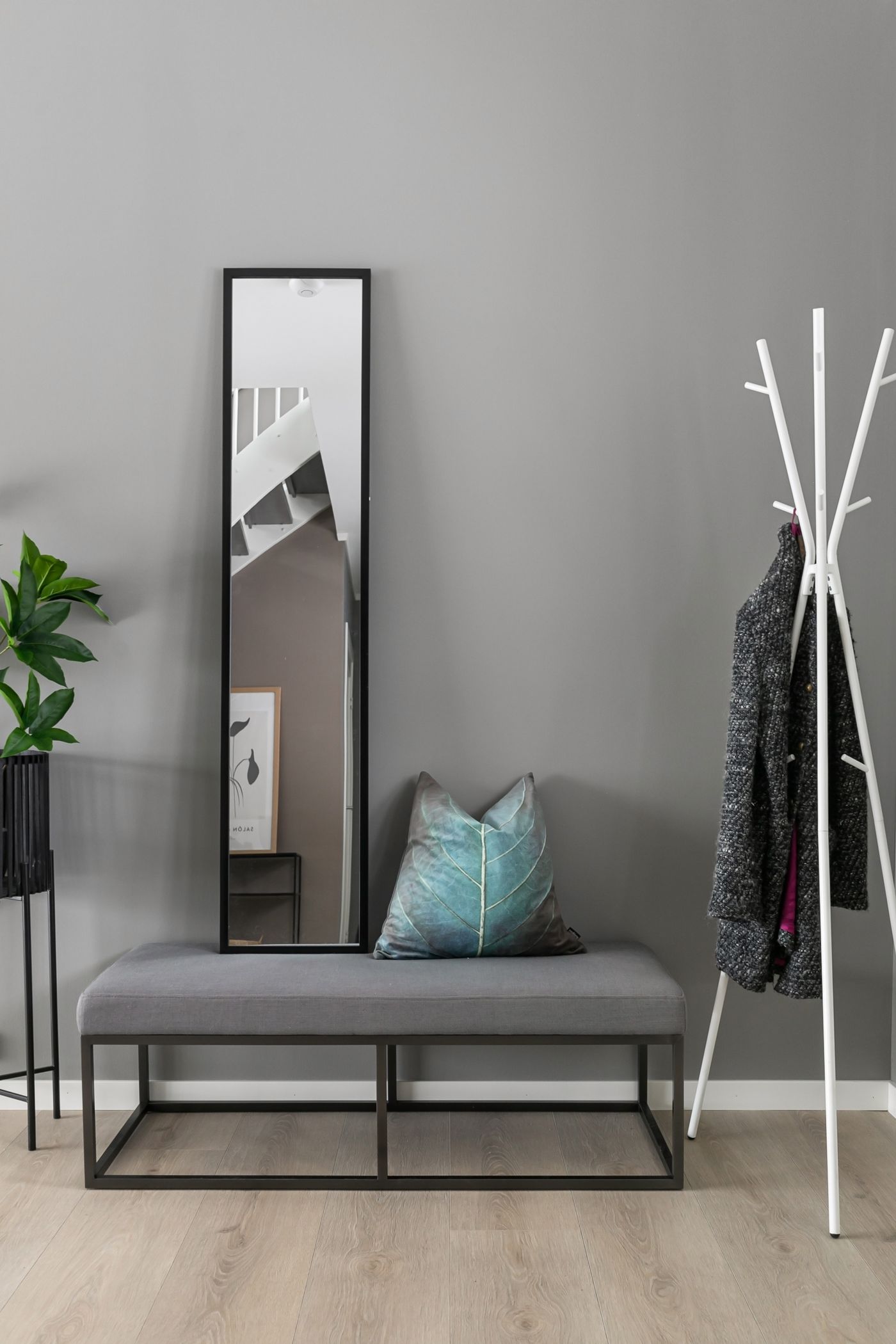 Entryway cabinet with bench mirror and coat rack for daily storage