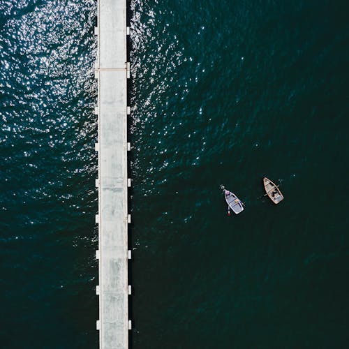 Бесплатное стоковое фото с берег, вид сверху, лодки