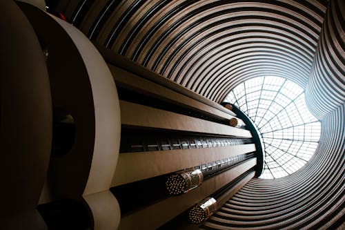 Photos gratuites de bâtiment, contre-plongée, fenêtres