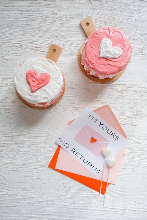 Letter and Cakes with Heart