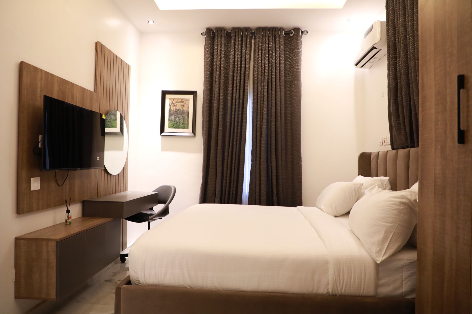 Where to stay in Ajah