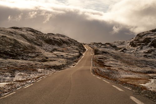 Fotobanka s bezplatnými fotkami na tému asfalt, aurlandská krajina, aurlandská vysočina