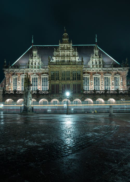 City Hall in Brema at Night 