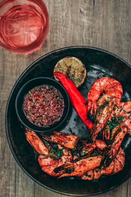 Koreanisches BBQ wird auf einem Grill zubereitet