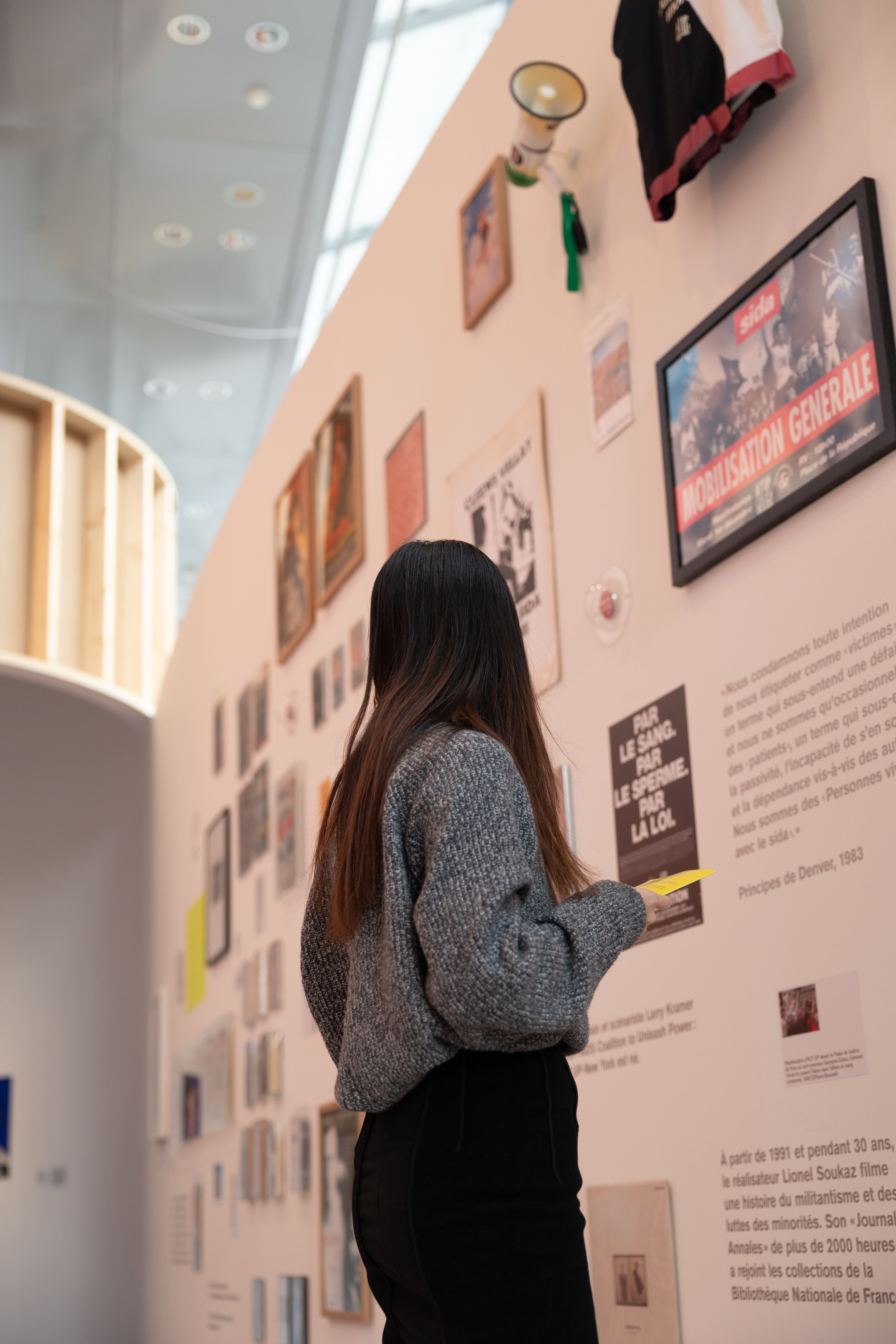 E&V Night: Exhibitionists & Voyeurs