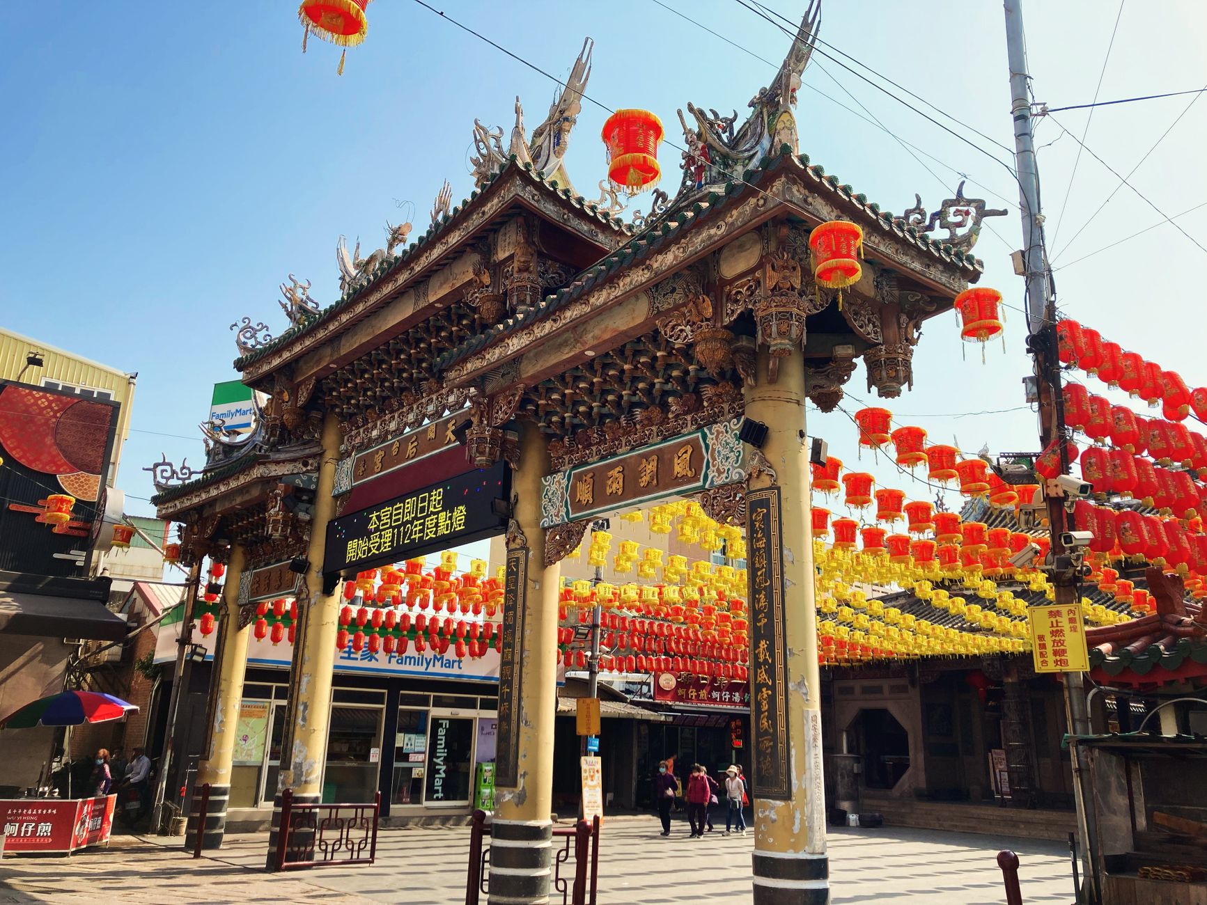 Taiwan temple parade Mazu pilgrimage folk opera — Photo by ON VIXION