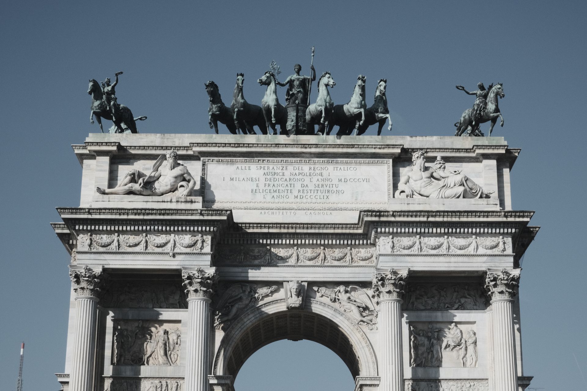 Capture of the Arco della Pace, a prominent historical landmark in Milan, Italy.