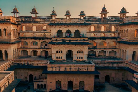 Discover the historic beauty of Raja Mahal in Orchha Fort, India, showcasing ancient architecture.