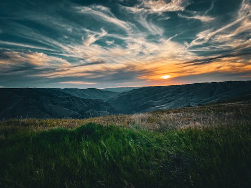 Бесплатное стоковое фото с горы, долина, закат