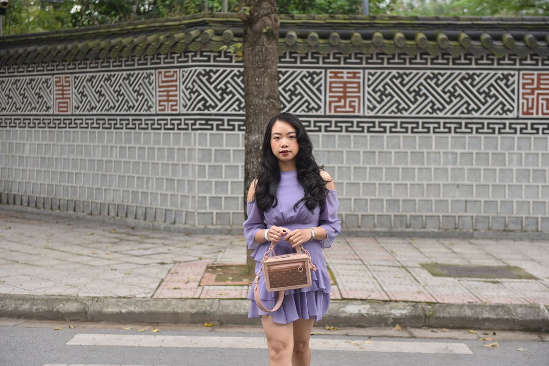 Ilmainen kuvapankkikuva tunnisteilla aasialainen nainen, katu, kaupungin kaduilla