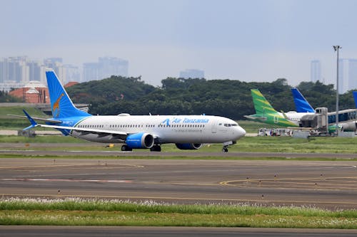 Δωρεάν στοκ φωτογραφιών με air tanzania, αεροδρόμιο, αεροπλάνο